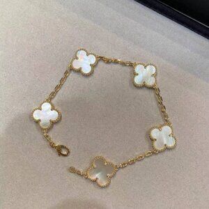 ✅Van Cleef & Arpels 18k gold, white bracelet